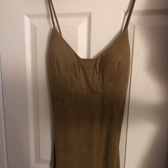 Clothes/dresses *new/like new* size M-L - Picture 3 of 7